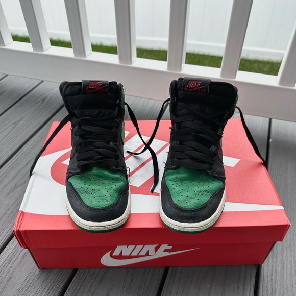 Air Jordan 1 Retro High OG 'Pine Green 2.0 - Picture 2 of 2